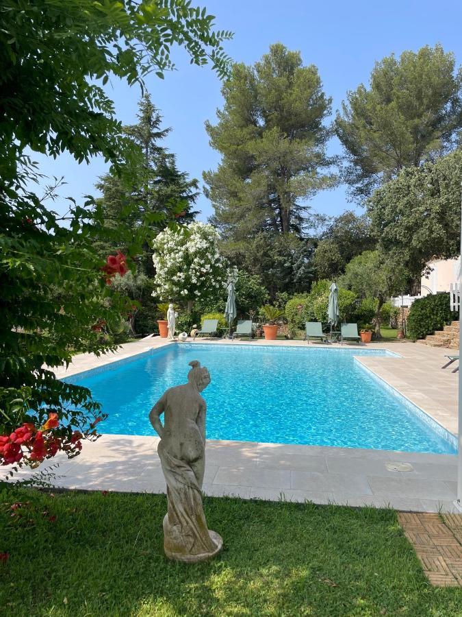 Le Clos Serein Le Beausset Exterior photo