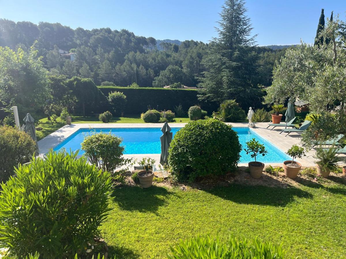 Le Clos Serein Le Beausset Exterior photo