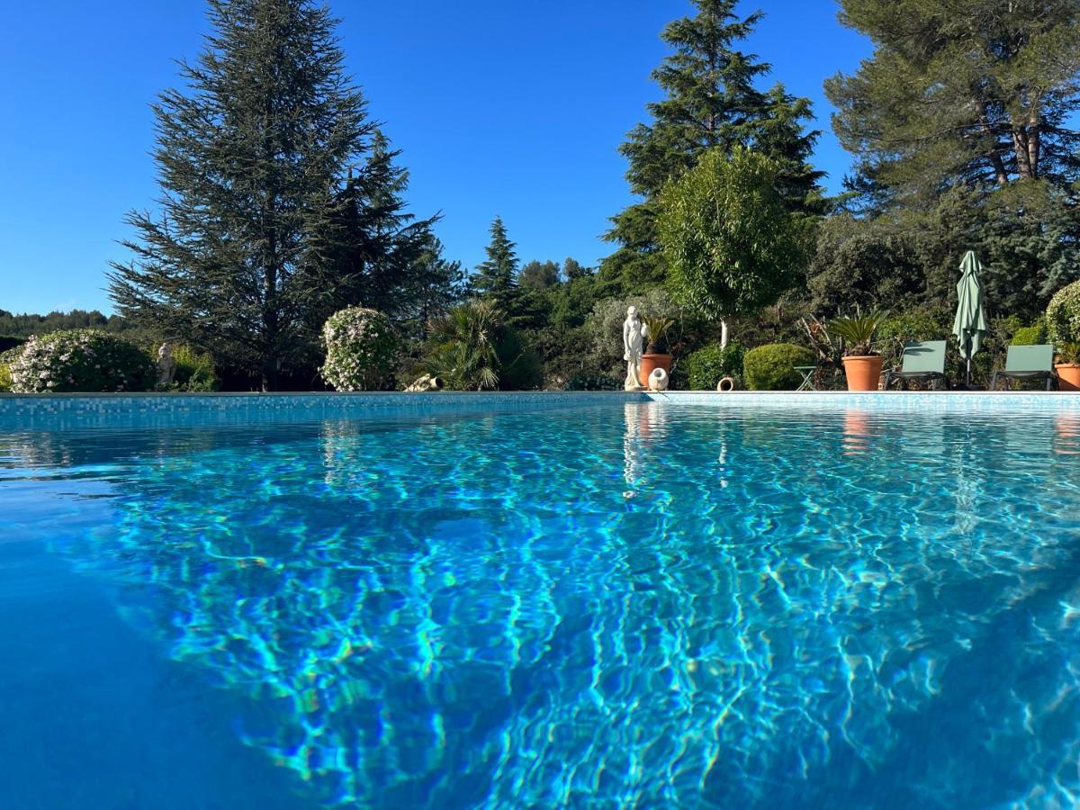 Le Clos Serein Le Beausset Exterior photo