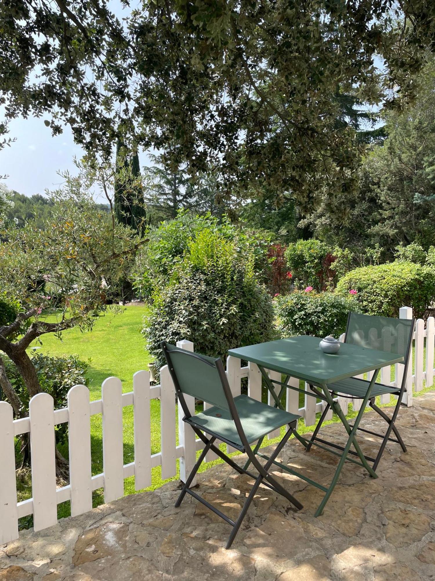 Le Clos Serein Le Beausset Exterior photo